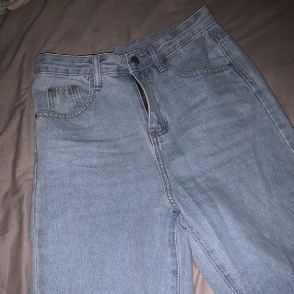 High Waisted Mom Jeans - Picture 3 of 5